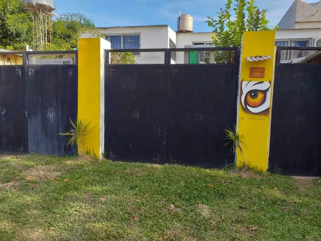 SE VENDE HOSTEL EN COLON - foto 1