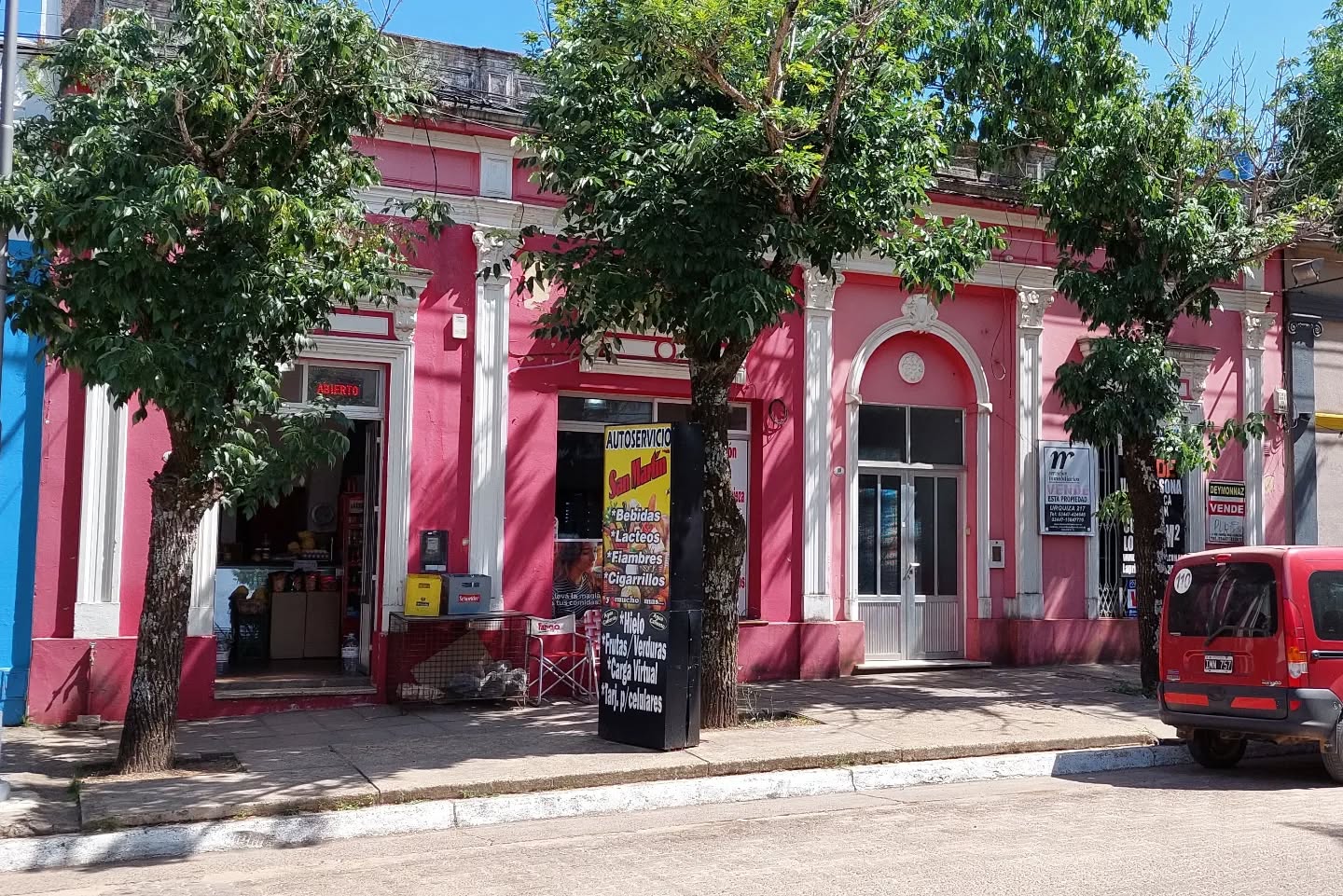 SE VENDE IMPORTANTE PROPIEDAD EN COLON - foto 1
