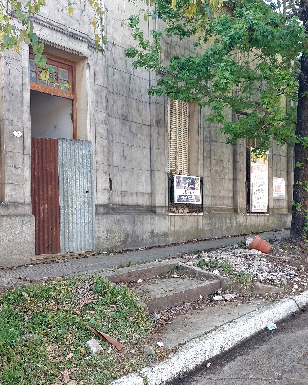 SE VENDE IMPORTANTE PROPIEDAD EN COLÓN - foto 1