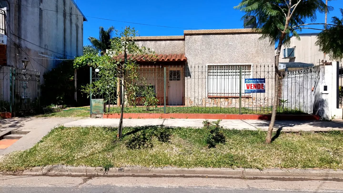 SE VENDE CASA EN COLÓN - foto 1