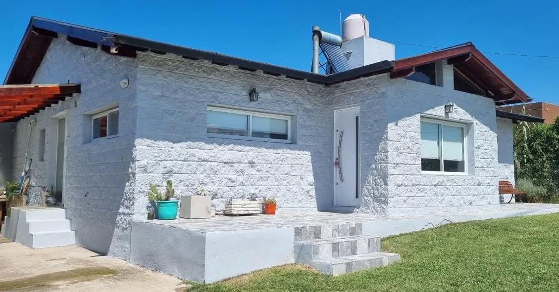 SE VENDE CASA EN MIRAMAR (COSTA ATLANTICA) - foto 1