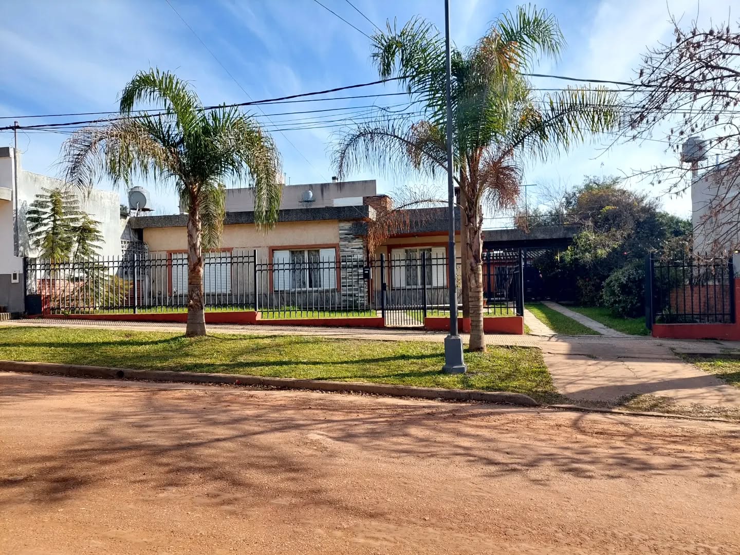SE VENDE IMPORTANTE PROPIEDAD EN COLÓN - foto 1