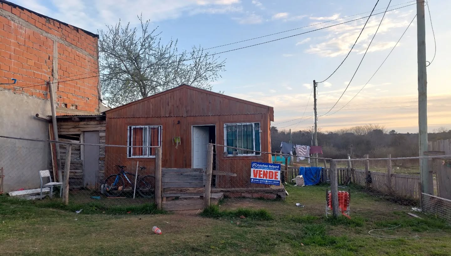 SE VENDE CABAÑA EN COLON - foto 1