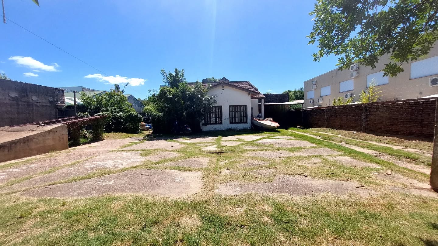 SE VENDE CASA DE DOS PLANTAS - foto 1