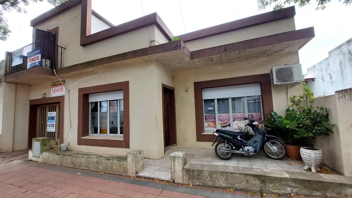 SE VENDE CASA EN ZONA CÉNTRICA DE COLÓN - foto 1