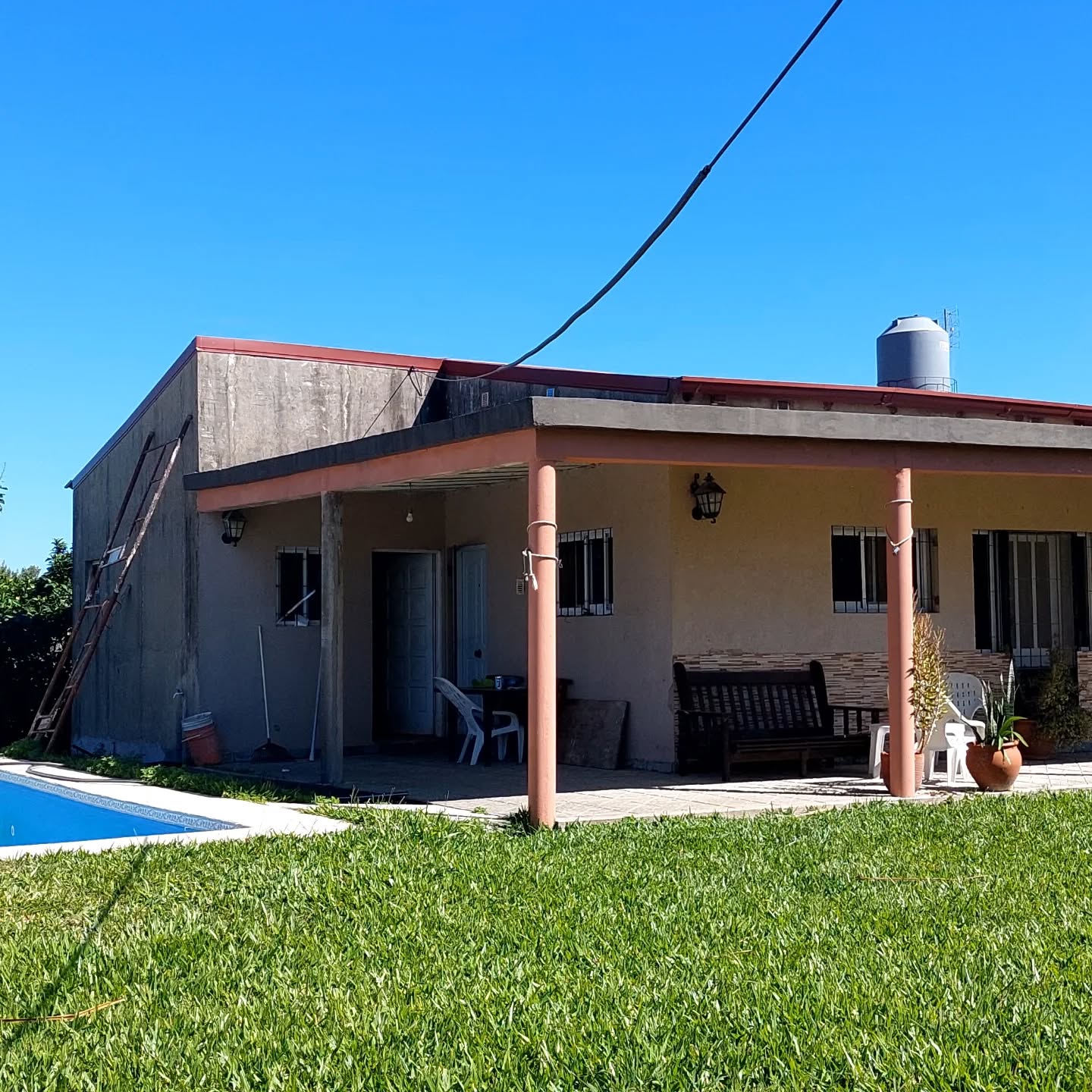 SE VENDE IMPORTANTE PROPIEDAD - foto 1
