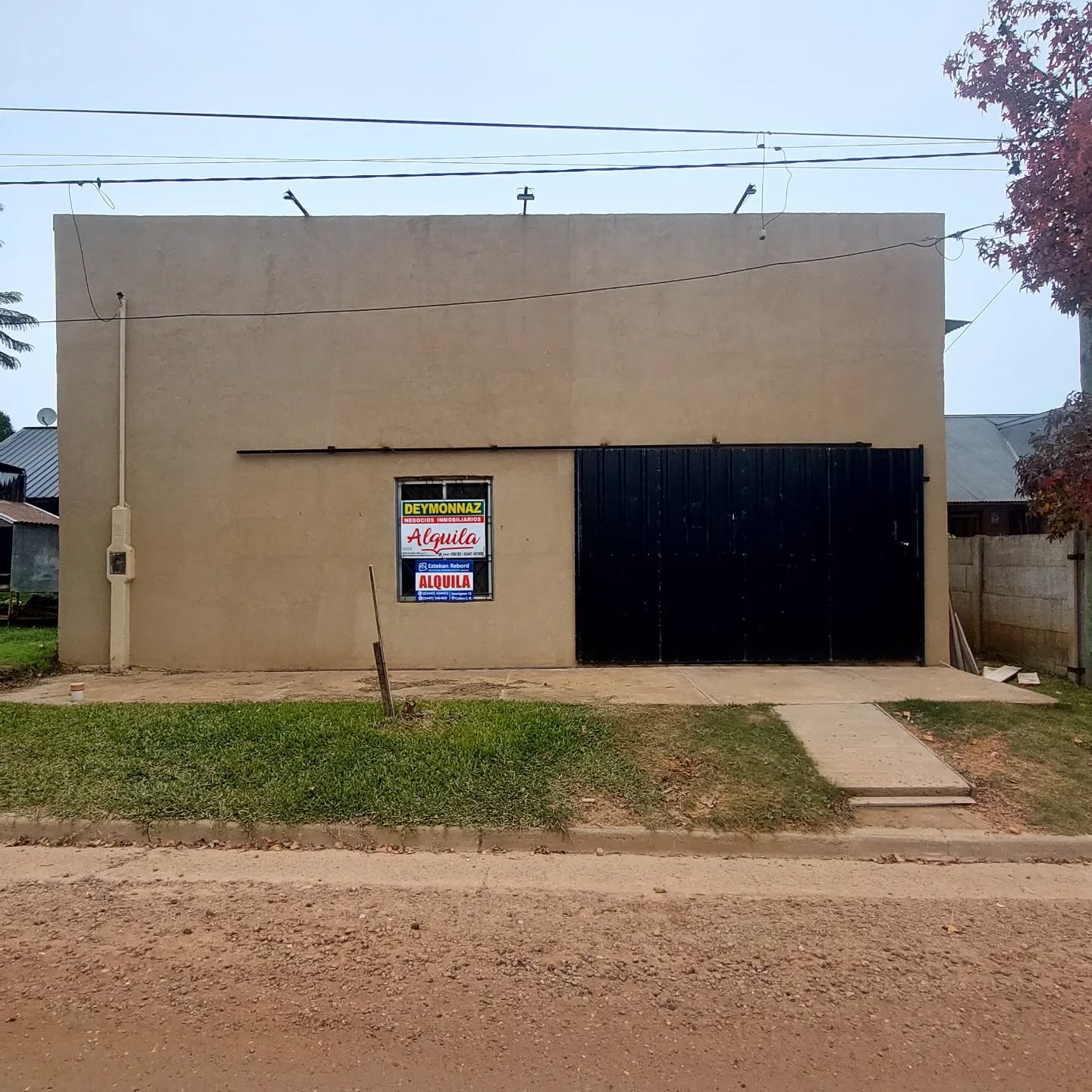 SE ALQUILA IMPORTANTE SALÓN - foto 1