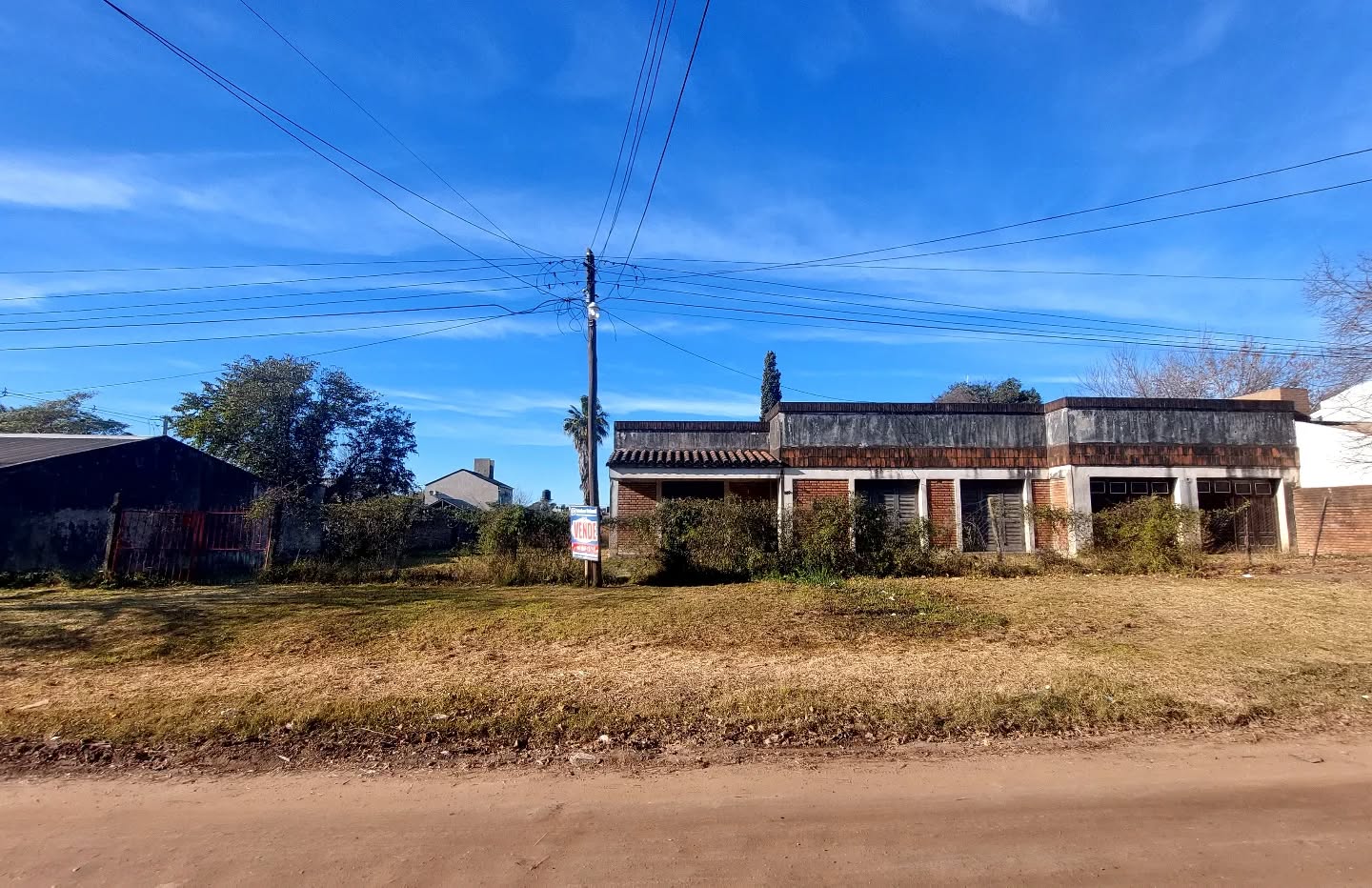 SE VENDE IMPORTANTE PROPIEDAD EN COLÓN - foto 1