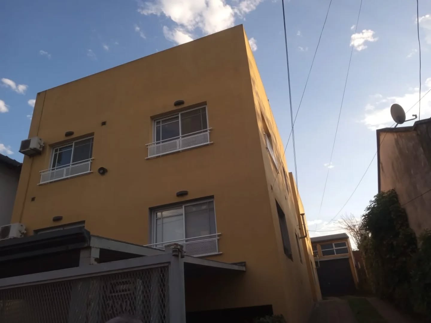 SE VENDE DEPARTAMENTO EN COLÓN - foto 1