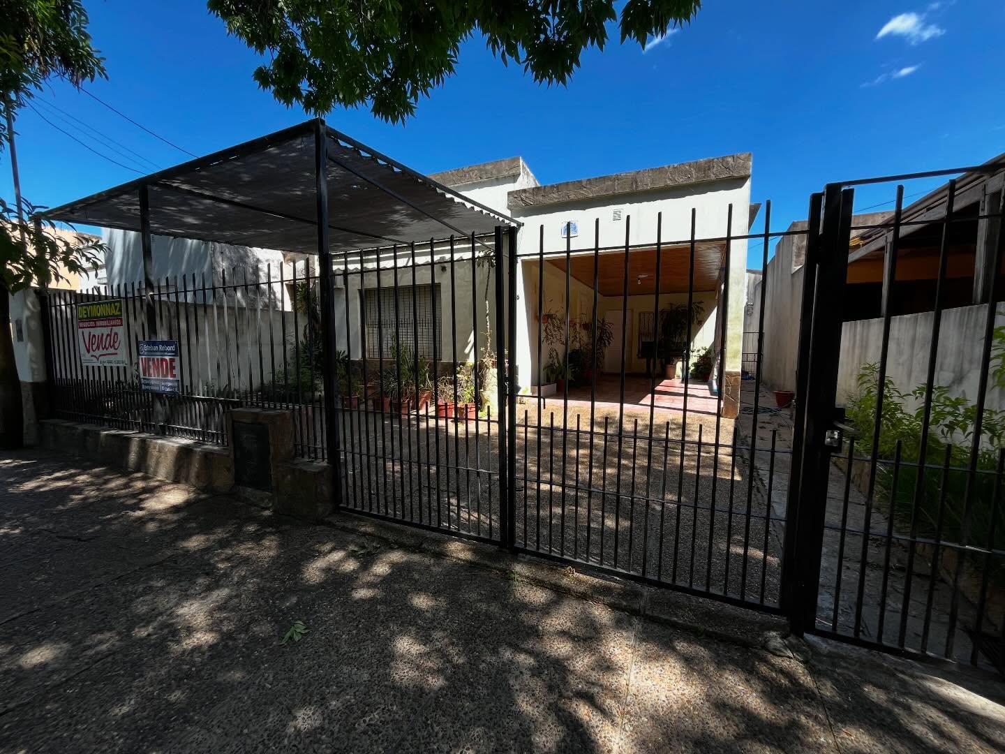 SE VENDE CASA EN COLON - foto 1