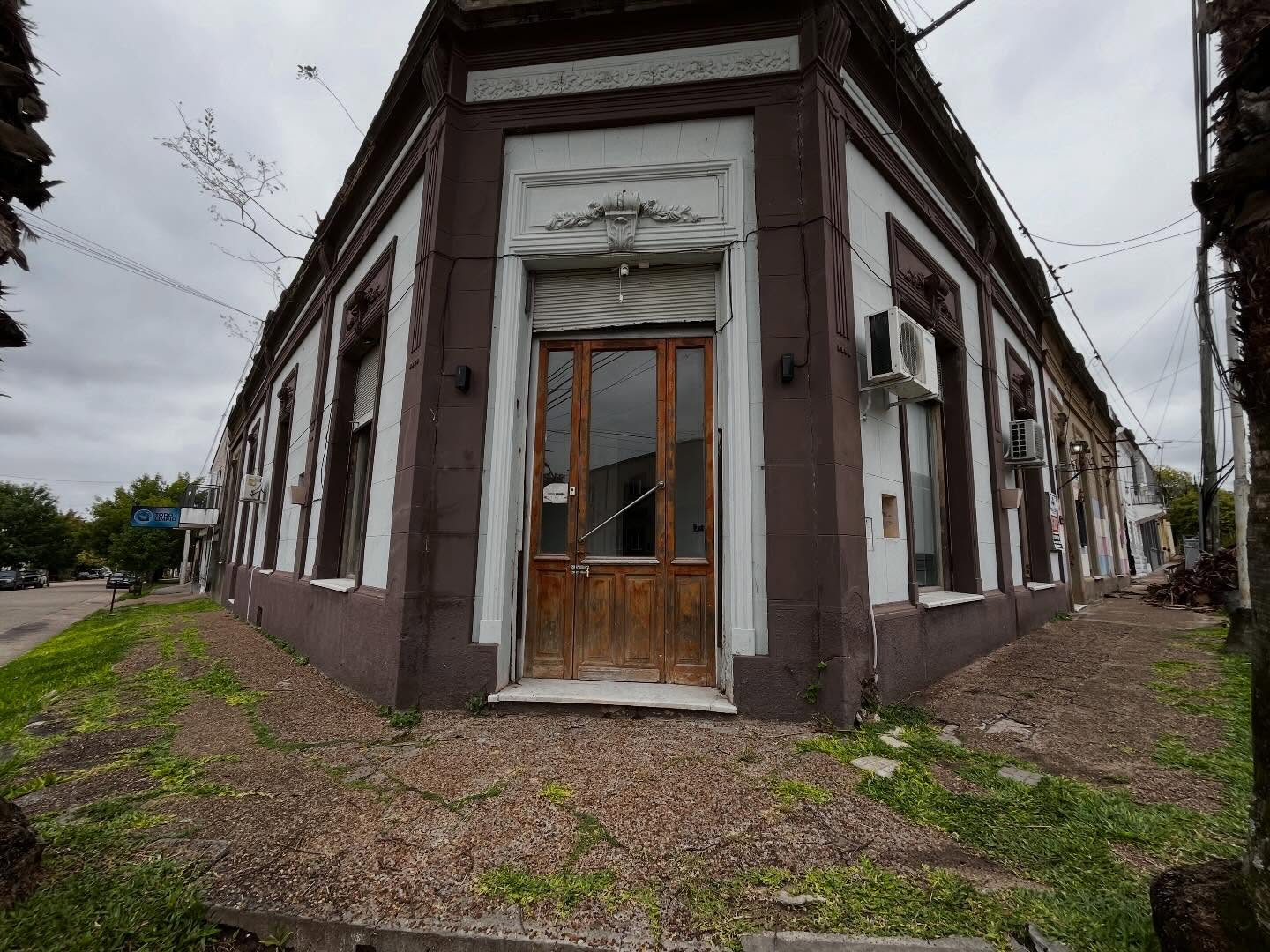 SE VENDE IMPORTANTE ESQUINA DE SAN JOSÉ - foto 1