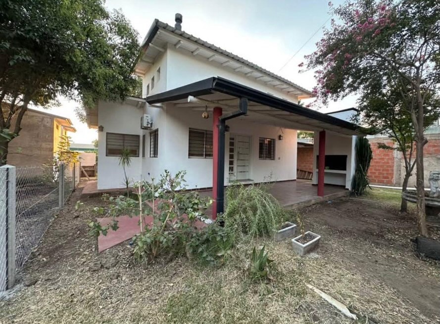 SE VENDE CASA EN COLÓN - foto 1